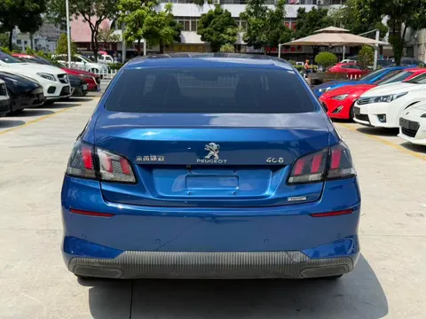 Peugeot 408