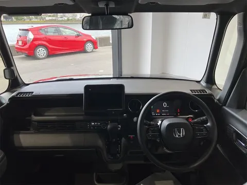 Honda N-BOX Custom