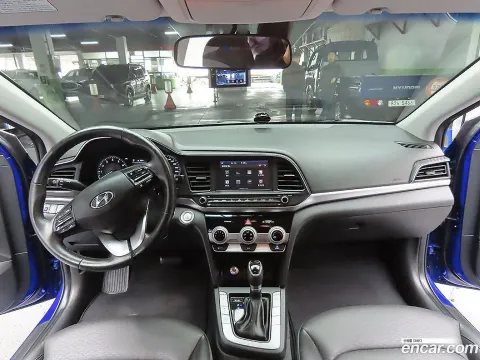 Hyundai Elantra (Avante)