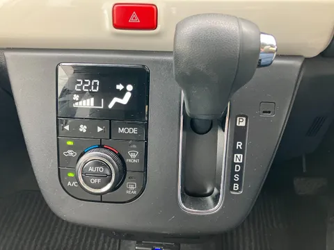 Daihatsu Mira Tocot