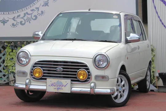 Daihatsu Mira Gino