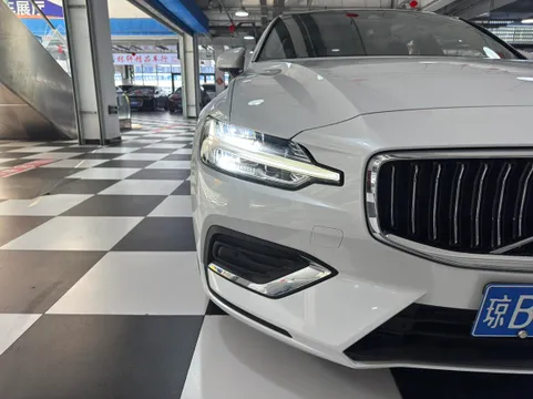 Volvo S60