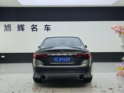 Infiniti Q50L