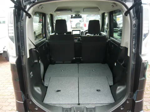 Suzuki Spacia Custom