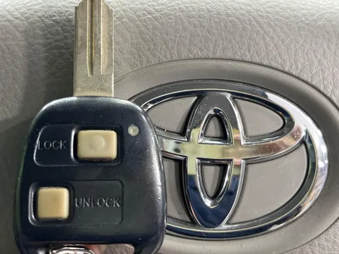 Toyota Pixis Space