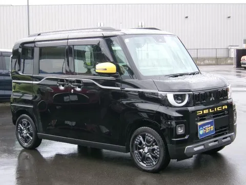 Mitsubishi Delica Mini