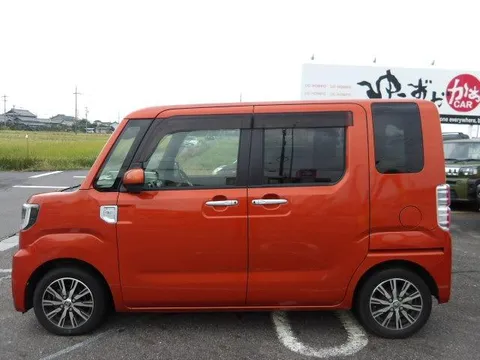 Toyota Pixis Mega