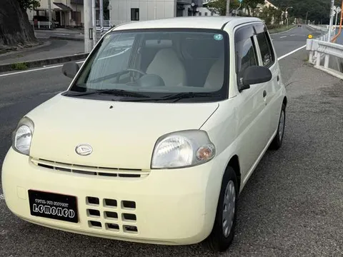 Daihatsu Esse