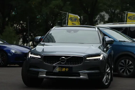 Volvo V90