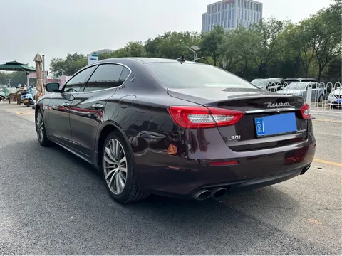Maserati Quattroporte