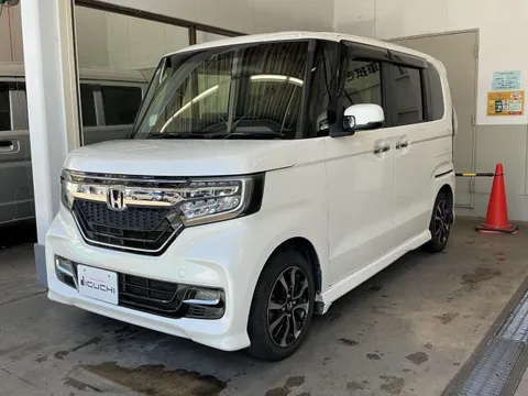Honda N-BOX Custom