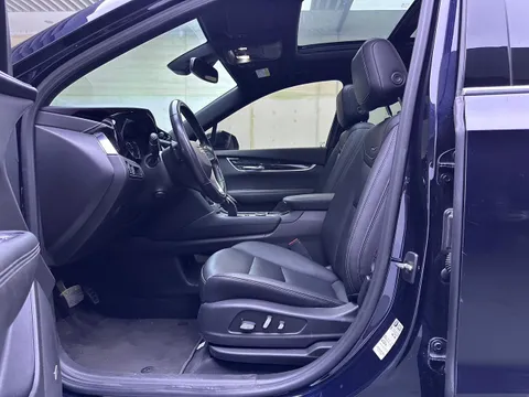 Cadillac XT6