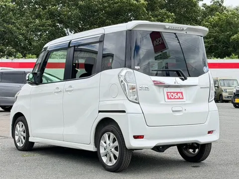 Mitsubishi eK Space Custom