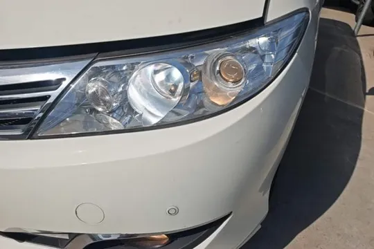 BYD M6