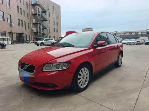 Volvo S40