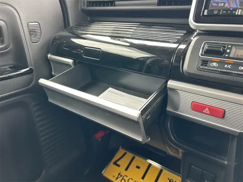 Suzuki Spacia Custom