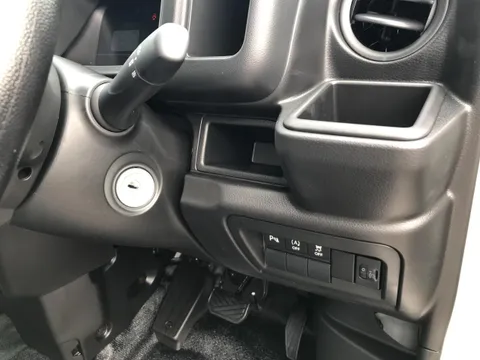 Nissan Clipper Van
