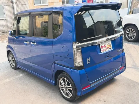 Honda N-BOX Custom