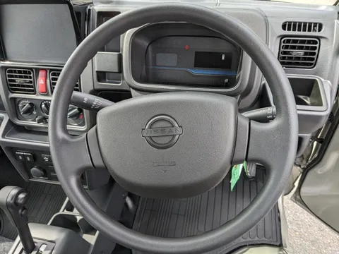 Nissan Clipper Truck
