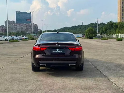 Jaguar XFL