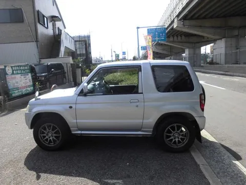 Nissan KIX
