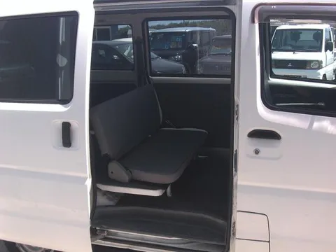 Mitsubishi Minicab Van