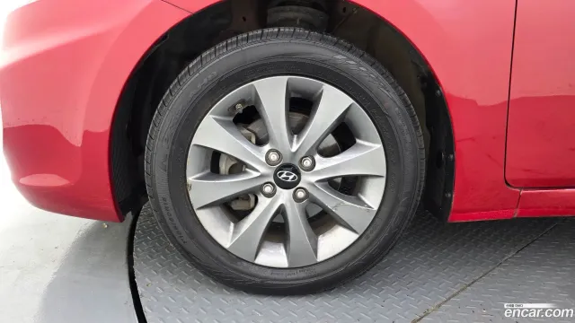 Hyundai Accent