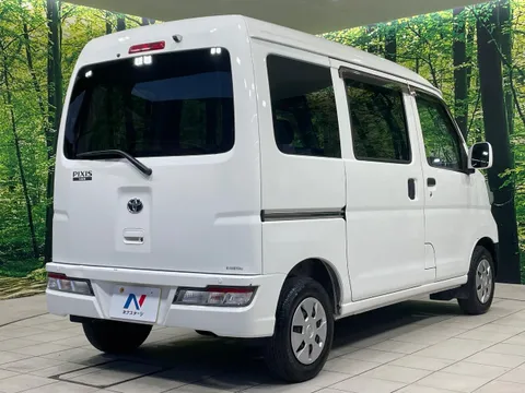 Toyota Pixis Van