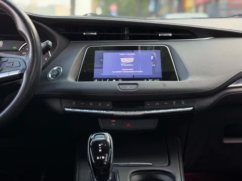 Cadillac XT4