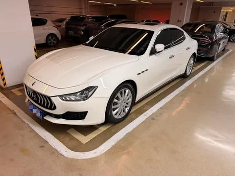 Maserati Ghibli