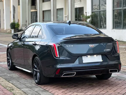 Cadillac CT4