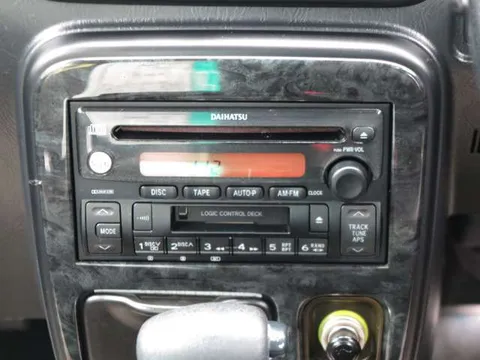 Daihatsu Mira Gino