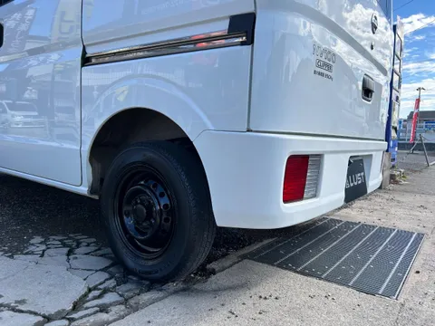 Nissan Clipper