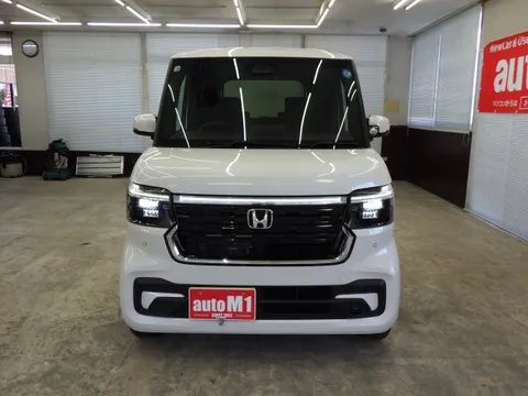Honda N-BOX Custom