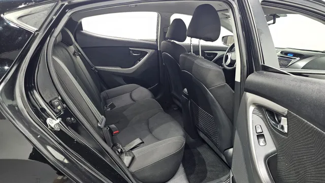 Hyundai Elantra (Avante)
