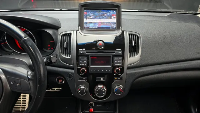 Kia Cerato (Forte)