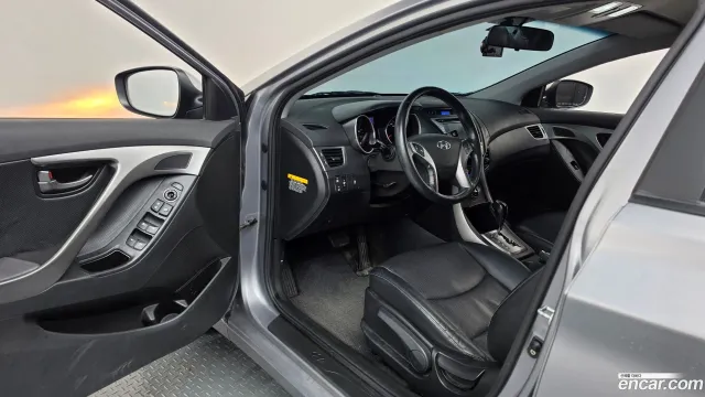 Hyundai Elantra (Avante)
