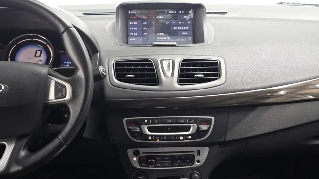 Renault SM3