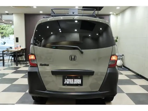 Honda Freed Spike