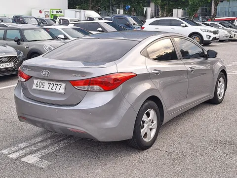 Hyundai Elantra (Avante)