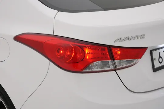 Hyundai Elantra (Avante)