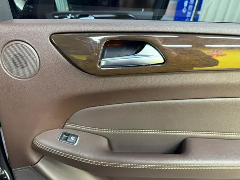 Mercedes-Benz Mercedes-Benz GLS