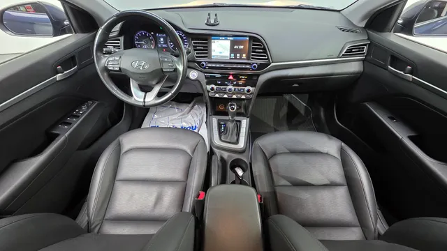 Hyundai Elantra (Avante)