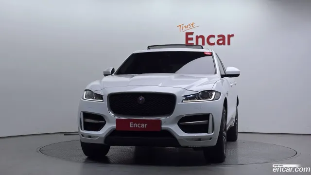 Jaguar F-Pace
