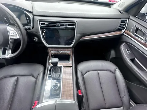 Roewe RX8