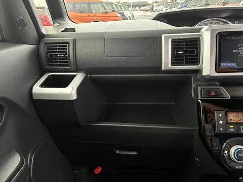 Toyota Pixis Mega