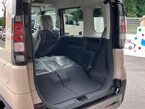 Mitsubishi Delica Mini