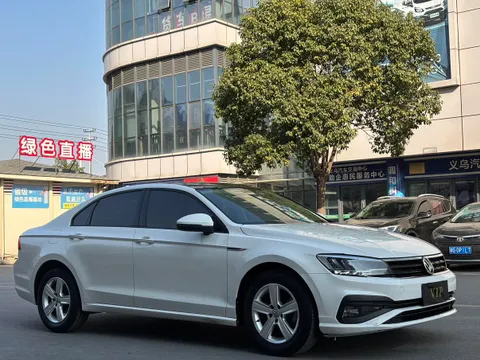 Volkswagen Lamando