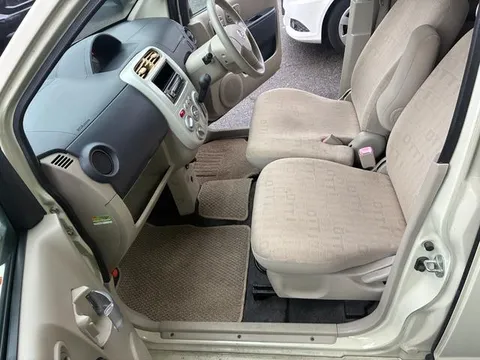 Nissan Otti