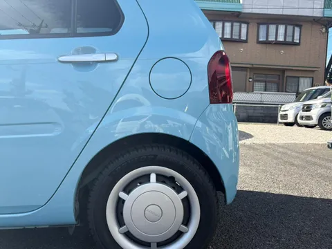 Daihatsu Mira Tocot